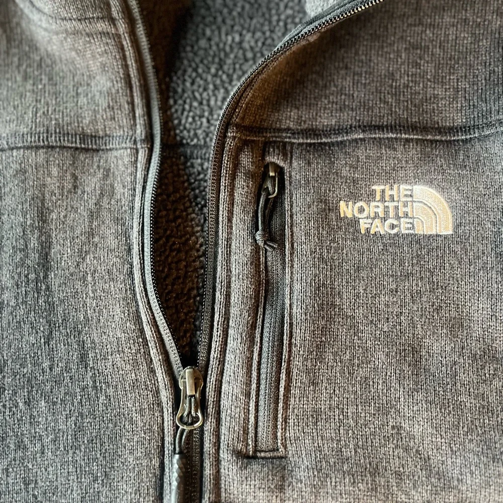 THE NORTH FACE - MEN'S SWEATER FLEECE JACKET